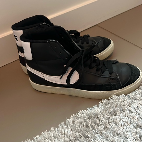 NIKE sneakers very light and comfortable - Picture 1 of 2